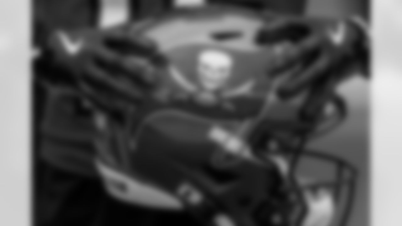 TAMPA, FL - December 07, 2025 - The Tampa Bay Buccaneers and New Orleans Saints during a regular season game at Raymond James Stadium. The Bucs lost the game, 24-20. Photo By Doug DeFelice/Tampa Bay Buccaneers