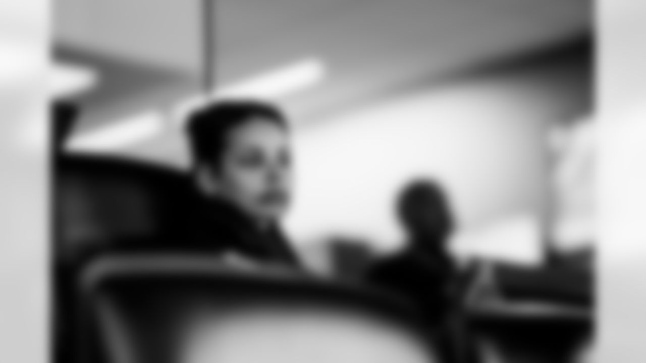 INDIANAPOLIS, IN - February 26, 2026 - Pro Scout Shannon Hogue during Workouts at the 2026 NFL Combine at Lucas Oil Stadium. Photo By Tori Richman/Tampa Bay Buccaneers