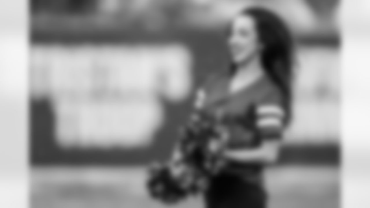 TAMPA, FL - December 07, 2025 - The Tampa Bay Buccaneers and New Orleans Saints during a regular season game at Raymond James Stadium. The Bucs lost the game, 24-20. Photo By Kyle Zedaker/Tampa Bay Buccaneers