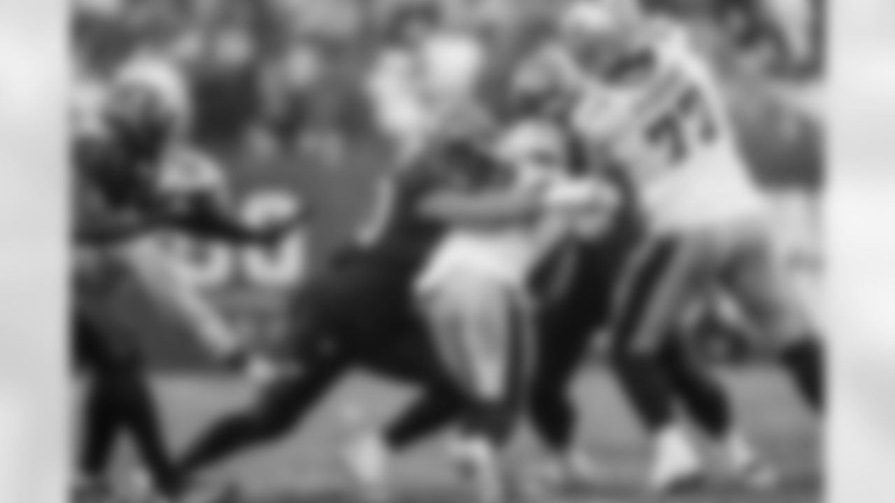 TAMPA, FL - December 07, 2025 - The Tampa Bay Buccaneers and New Orleans Saints during a regular season game at Raymond James Stadium. The Bucs lost the game, 24-20. Photo By Tori Richman/Tampa Bay Buccaneers