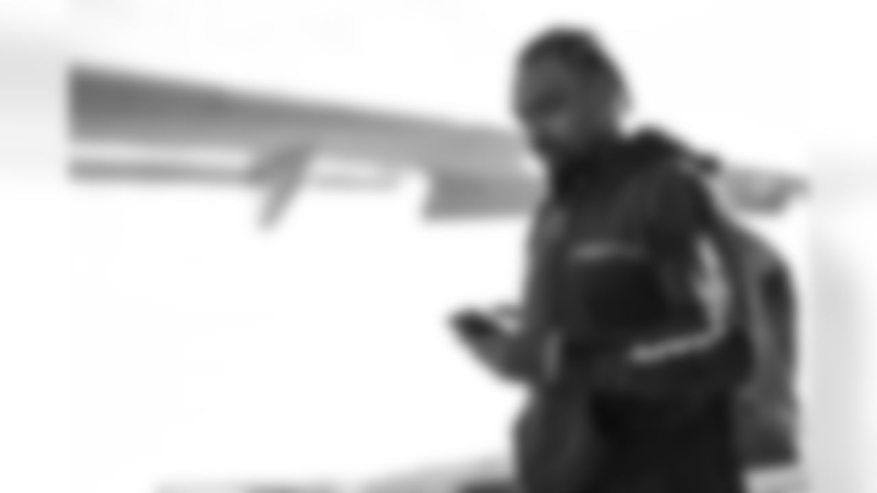 TAMPA, FL - November 22, 2025 - Cornerback Kindle Vildor #22 of the Tampa Bay Buccaneers departs before the game against the Los Angeles Rams. Photo By Tori Richman/Tampa Bay Buccaneers