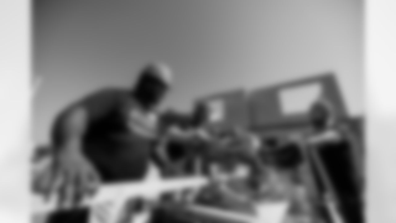 TAMPA, FL - November 18, 2025 - Volunteers during a home build with Habitat for Humanity of Tampa Bay Hillsborough. Photo By Doug DeFelice/Tampa Bay Buccaneers