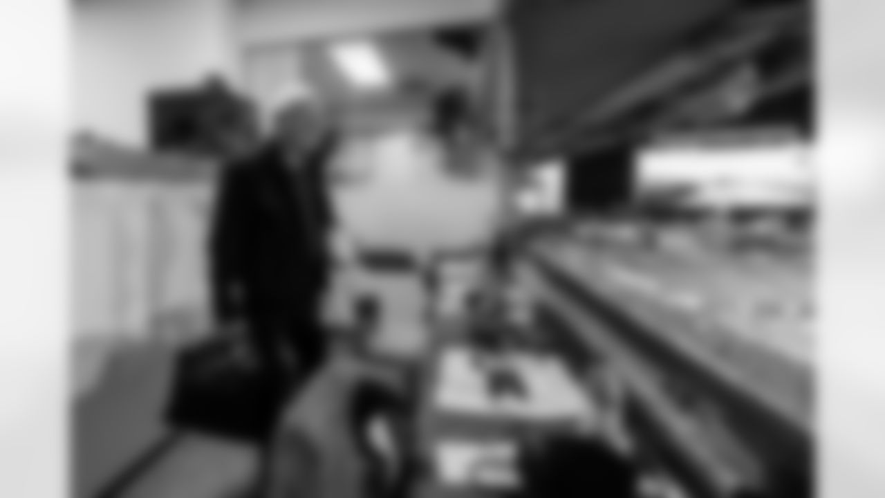 TAMPA, FL - January 03, 2026 - The Carolina Panthers and Tampa Bay Buccaneers play a regular season game at Raymond James Stadium. The Bucs won the game, 16-14. Photo By Dave Pullis/Tampa Bay Buccaneers