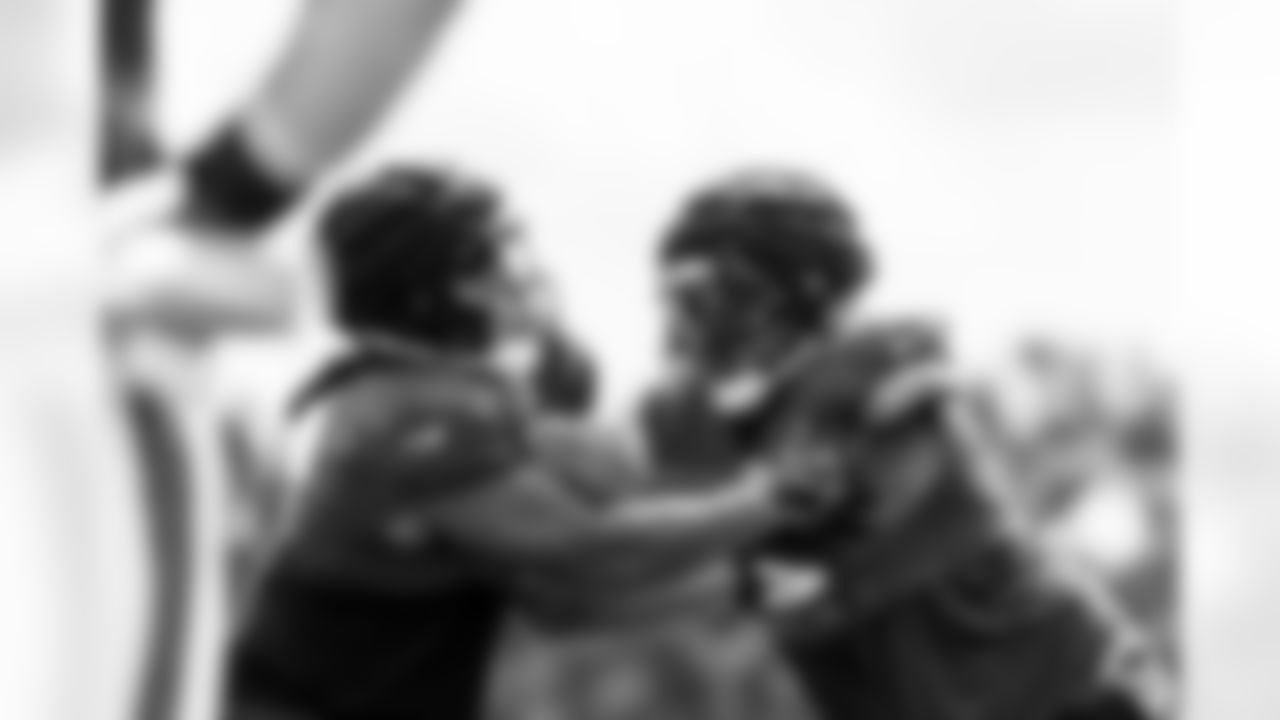 TAMPA, FL - September 25, 2024 - Defensive Lineman Mike Greene #91 and Defensive Tackle Vita Vea #50 of the Tampa Bay Buccaneers during practice at AdventHealth Training Center. Photo By Tori Richman/Tampa Bay Buccaneers