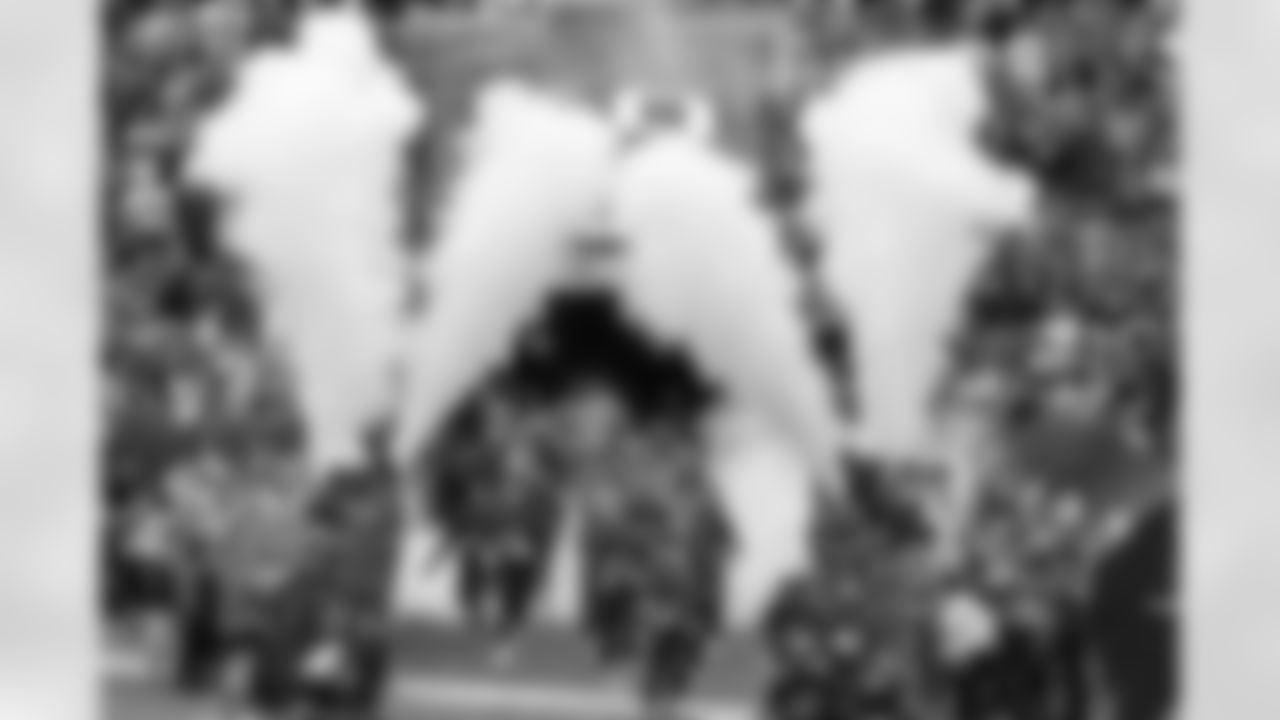 TAMPA, FL - December 07, 2025 - The Tampa Bay Buccaneers and New Orleans Saints during a regular season game at Raymond James Stadium. The Bucs lost the game, 24-20. Photo By Cian Leach/Tampa Bay Buccaneers