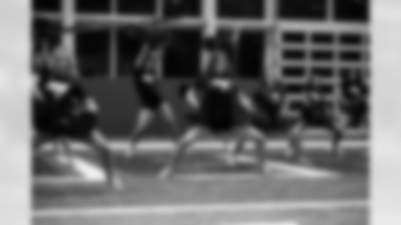 TAMPA, FL - December 04, 2025 - Tampa Bay Buccaneers Cheerleaders field rehearsal at AdventHealth Training Center. Photo By Tori Richman/Tampa Bay Buccaneers