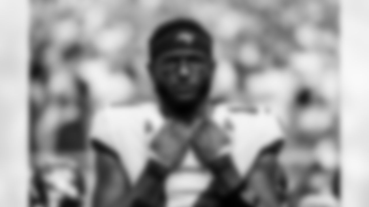 MIAMI GARDENS, FL - December 28, 2025 - Wide Receiver Chris Godwin #14 of the Tampa Bay Buccaneers before the game between the Tampa Bay Buccaneers and Miami Dolphins. The Bucs lost the game, 20-17. Photo By Tori Richman/Tampa Bay Buccaneers