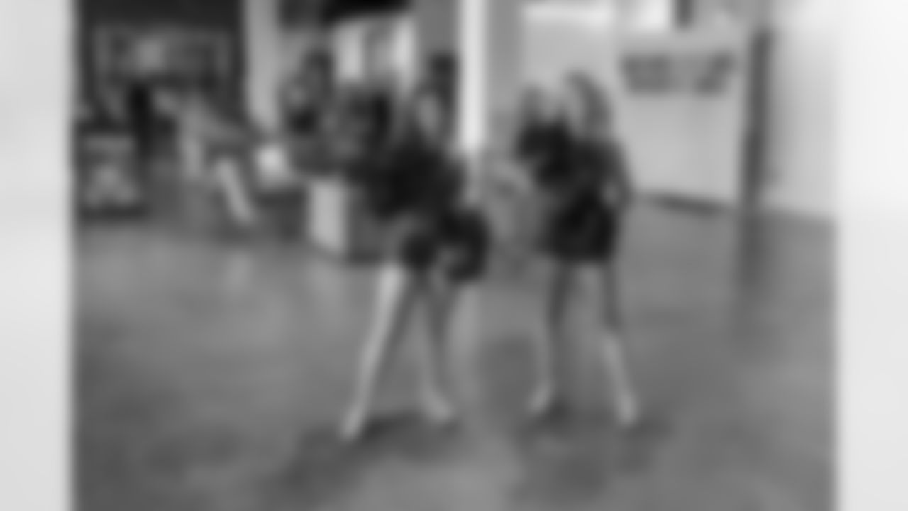 TAMPA, FL - December 06, 2025 - Tampa Bay Buccaneers Cheerleaders during the She is Football Bayshore Walk: Raise The Flags event with Bayshore Breakfast Club and Tampa Girls Social & Wellness at Hyde House Public Studio. Photo By Mike Carlson/Tampa Bay Buccaneers