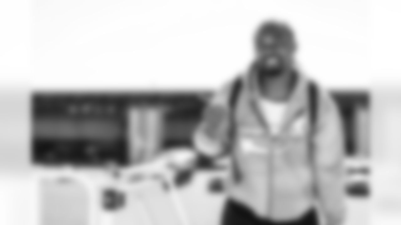 TAMPA, FL - November 15, 2025 - Cornerback Kindle Vildor #22 of the Tampa Bay Buccaneers departs before the Bucs' game against the Buffalo Bills. Photo By Tori Richman/Tampa Bay Buccaneers