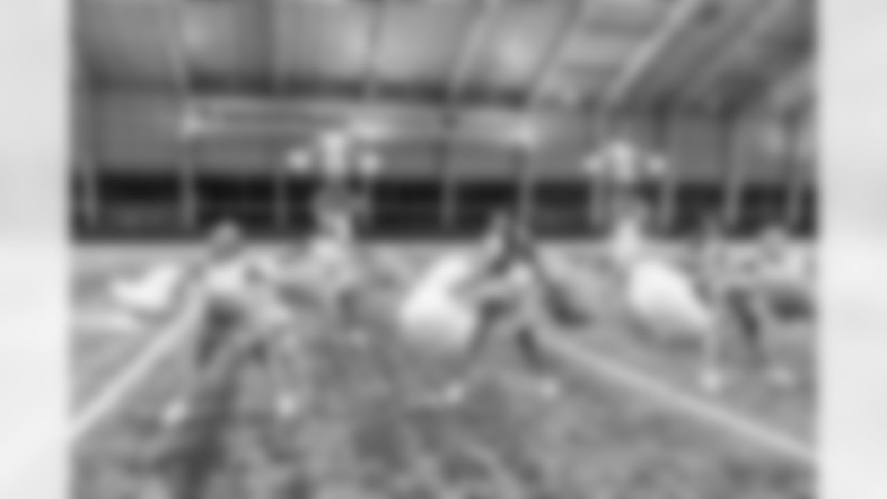 TAMPA, FL - December 09, 2025 - Tampa Bay Buccaneers Cheerleaders during Field Rehearsal at AdventHealth Training Center. Photo By Tori Richman/Tampa Bay Buccaneers