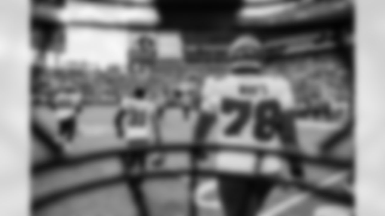 TAMPA, FL - November 09, 2025 - Tackle Tristan Wirfs #78 of the Tampa Bay Buccaneers before the game between the New England Patriots and Tampa Bay Buccaneers. The Bucs lost the game, 28-23. Photo By Kyle Zedaker/Tampa Bay Buccaneers