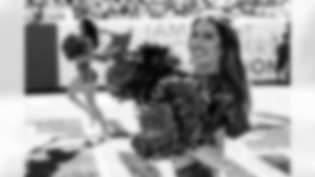 TAMPA, FL - November 30, 2025 - Tampa Bay Buccaneers Cheerleaders during the game between the Arizona Cardinals and Tampa Bay Buccaneers. The Bucs won the game, 20-17. Photo By Kyle Zedaker/Tampa Bay Buccaneers