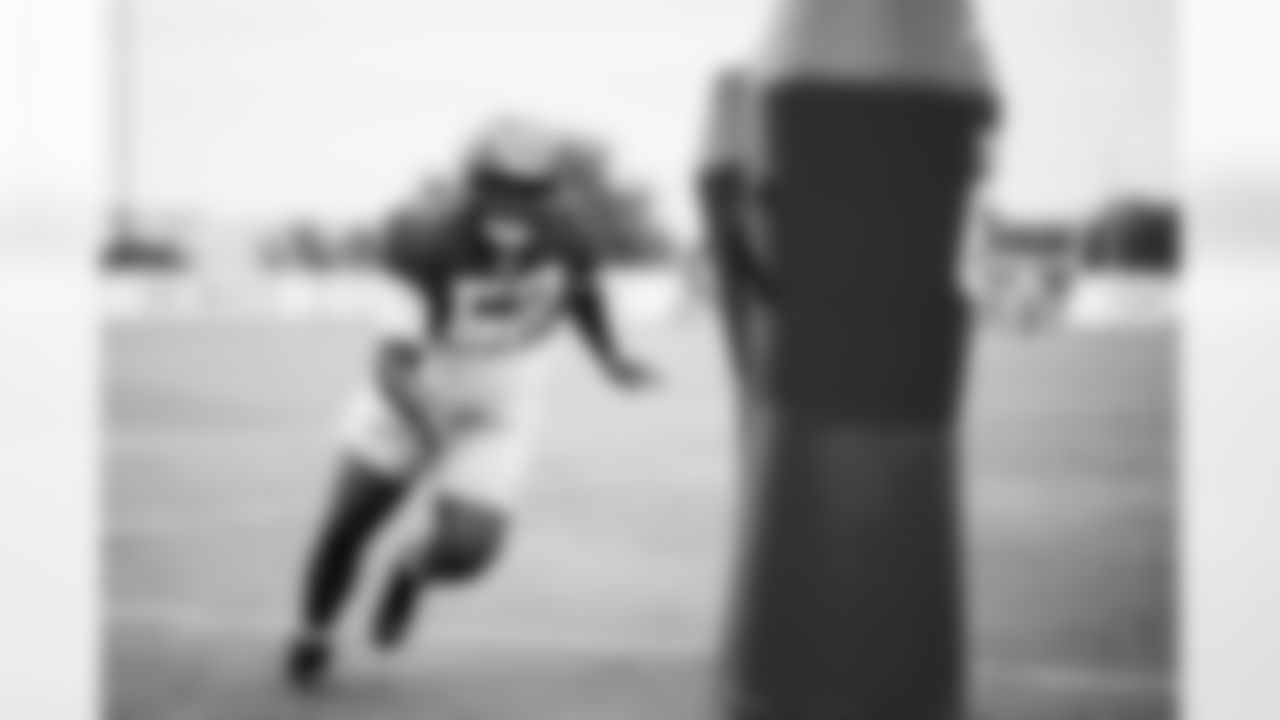 TAMPA, FL - November 06, 2025 - Defensive Lineman C.J. Brewer #52 of the Tampa Bay Buccaneers during practice at AdventHealth Training Center. Photo By Tori Richman/Tampa Bay Buccaneers