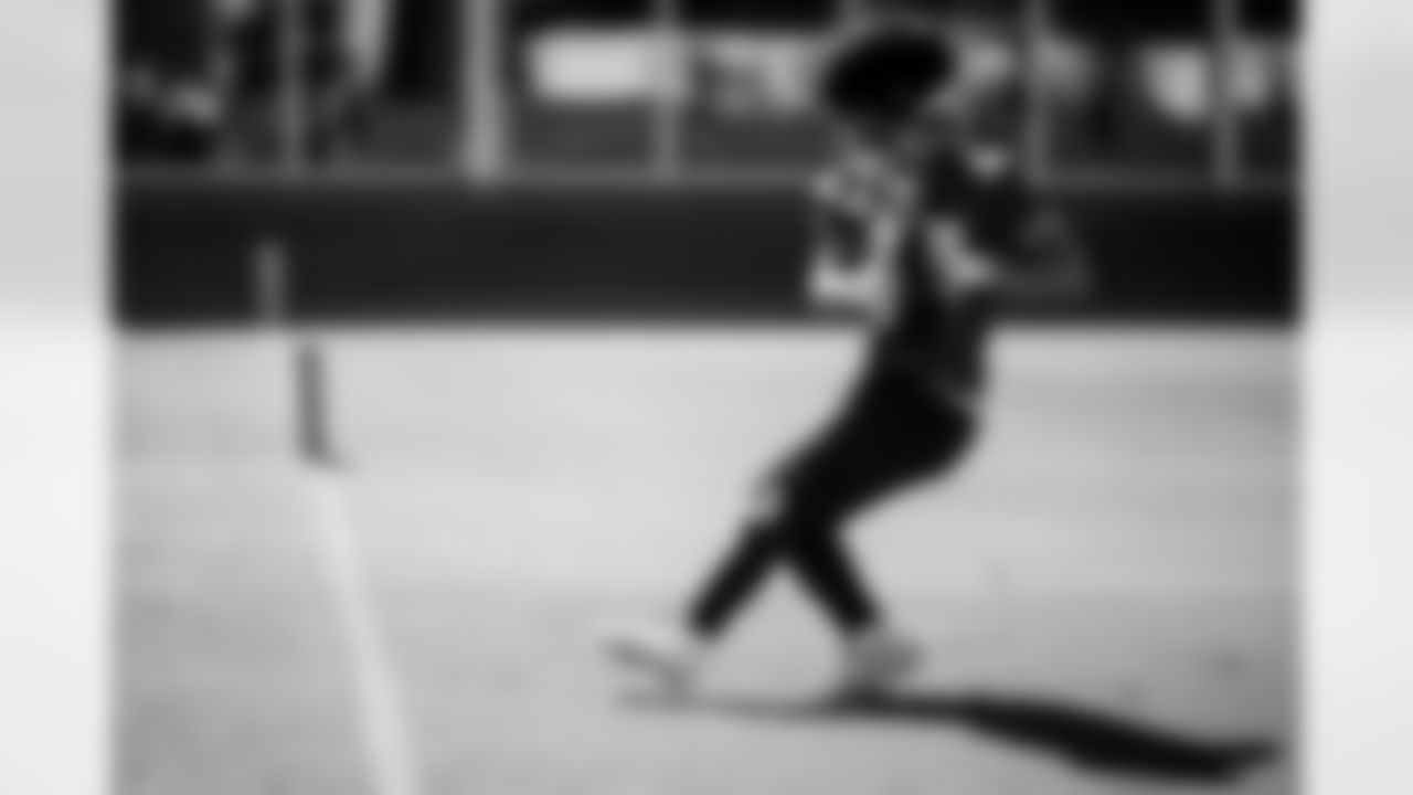 TAMPA, FL - November 13, 2025 - Wide Receiver Garrett Greene #85 of the Tampa Bay Buccaneers during practice at AdventHealth Training Center. Photo By Kyle Zedaker/Tampa Bay Buccaneers