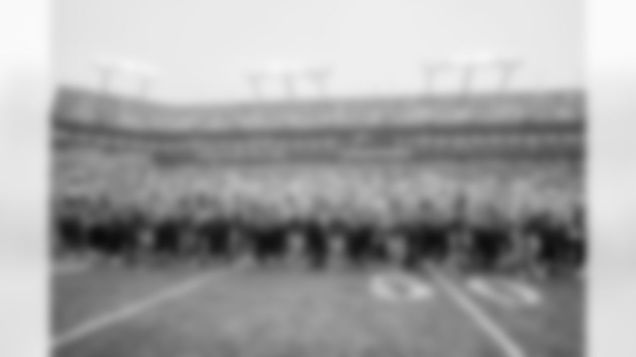 TAMPA, FL - December 07, 2025 - The Tampa Bay Buccaneers and New Orleans Saints during a regular season game at Raymond James Stadium. The Bucs lost the game, 24-20. Photo By Tori Richman/Tampa Bay Buccaneers