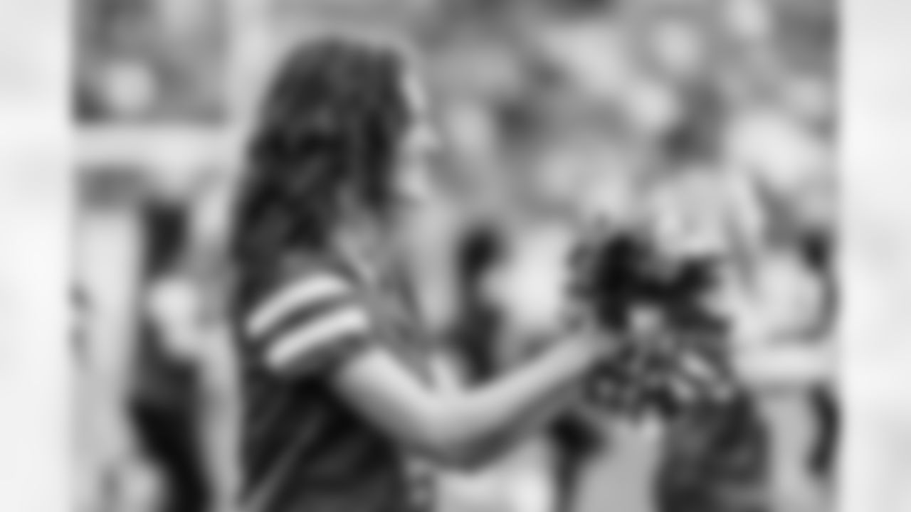 TAMPA, FL - December 07, 2025 - The Tampa Bay Buccaneers and New Orleans Saints during a regular season game at Raymond James Stadium. The Bucs lost the game, 24-20. Photo By Tori Richman/Tampa Bay Buccaneers