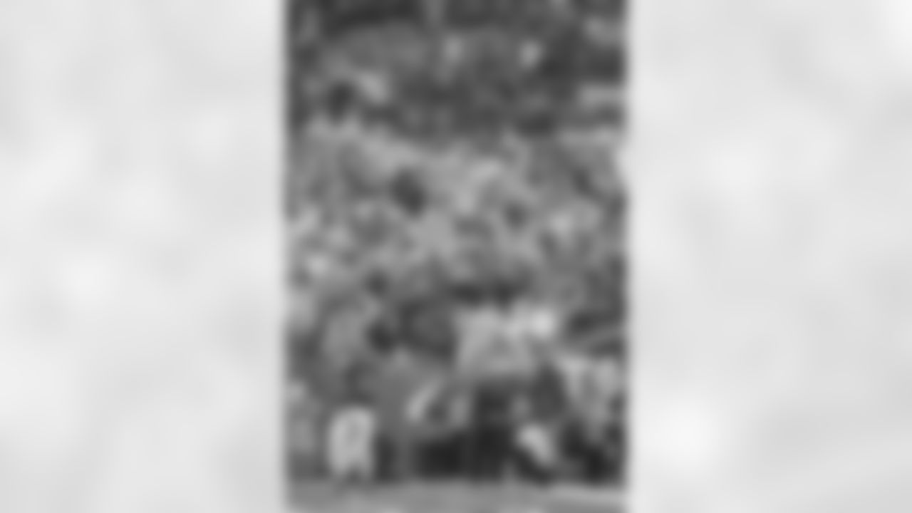 TAMPA, FL - January 03, 2026 - The Carolina Panthers and Tampa Bay Buccaneers play a regular season game at Raymond James Stadium. The Bucs won the game, 16-14. Photo By Kyle Zedaker/Tampa Bay Buccaneers