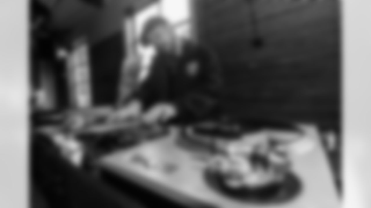 ATLANTA, GA - September 06, 2025 - Luxury Suite Excursion before for the game between the Tampa Bay Buccaneers and Atlanta Falcons. The Bucs won the game, 23-20. Photo By Doug DeFelice/Tampa Bay Buccaneers