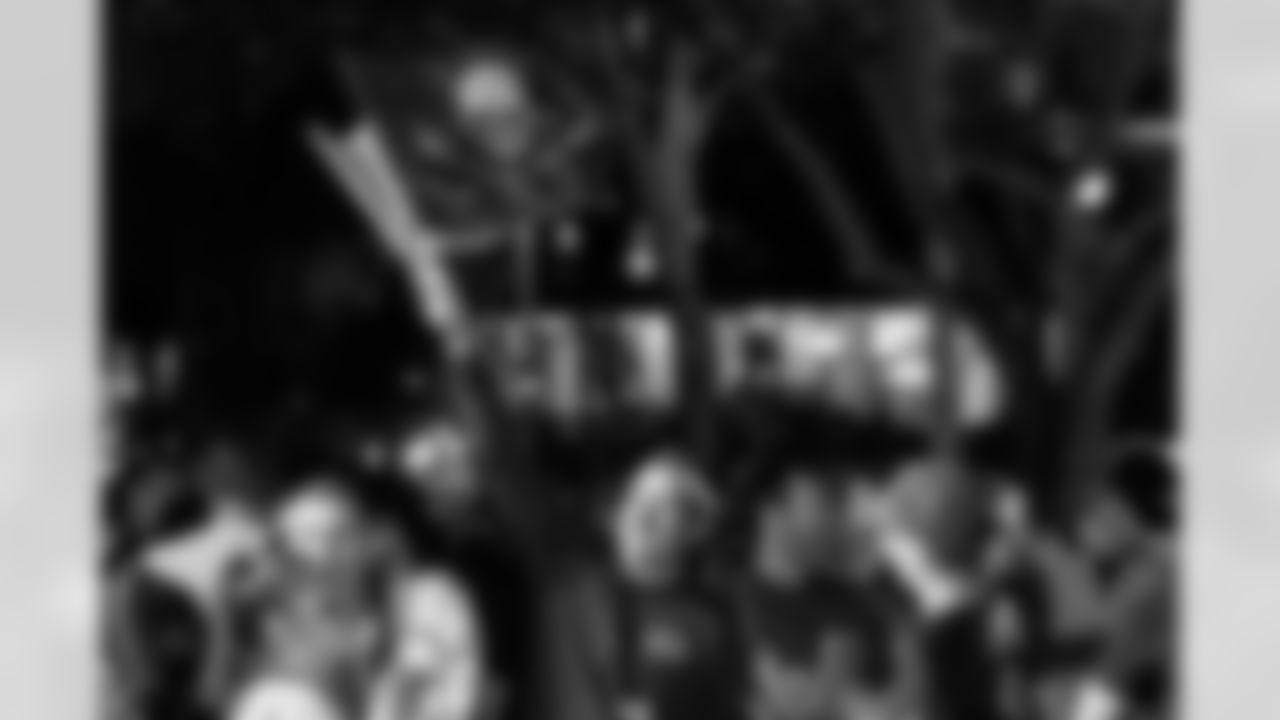 ST. PETERSBURG, FL - November 13, 2025 - Participants during "Bucs Run" Raise The Flags event with Pinellas Run Club at Park & Rec in St. Petersburg. Photo By Doug DeFelice/Tampa Bay Buccaneers