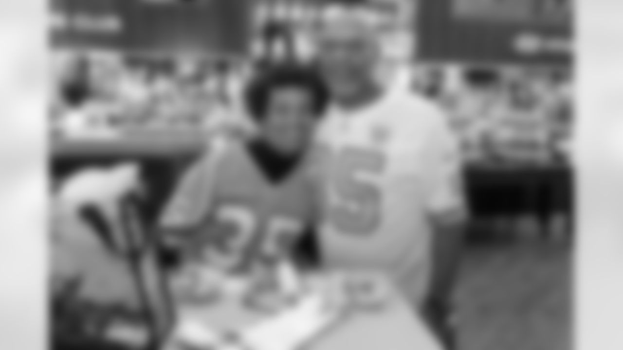 TAMPA, FL - December 11, 2025 - The 1976 Tampa Bay Buccaneers team reunion in the Hyundai Club at Raymond James Stadium. Photo By Mike Carlson/Tampa Bay Buccaneers