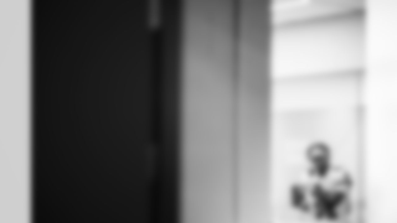 TAMPA, FL - November 09, 2025 - Wide Receiver Tez Johnson #15 of the Tampa Bay Buccaneers before the game between the New England Patriots and Tampa Bay Buccaneers. The Bucs lost the game, 28-23. Photo By Kyle Zedaker/Tampa Bay Buccaneers