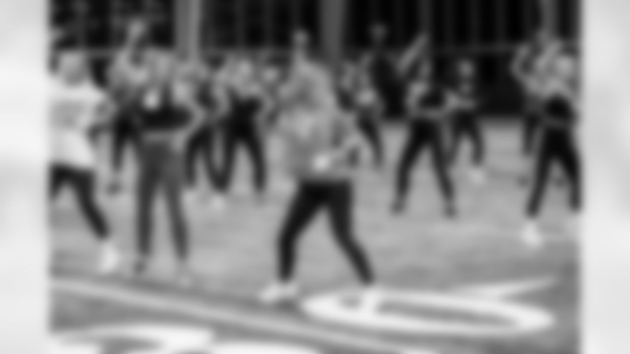 TAMPA, FL - November 19, 2025 - Tampa Bay Buccaneers Cheerleaders and Alumni during Field Rehearsal at AdventHealth Training Center. Photo By Tori Richman/Tampa Bay Buccaneers