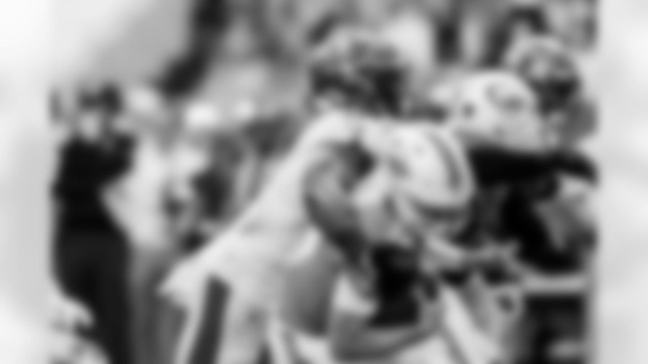 MIAMI GARDENS, FL - December 28, 2025 - Outside Linebacker Yaya Diaby #0 of the Tampa Bay Buccaneers during the game between the Tampa Bay Buccaneers and Miami Dolphins. The Bucs lost the game, 20-17. Photo By Tori Richman/Tampa Bay Buccaneers