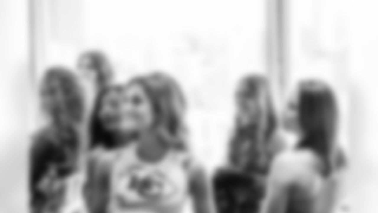 SAN FRANCISCO, CA - February 01, 2026 - Tampa Bay Buccaneers Pro Bowl Cheerleader Savannah during rehearsals. Photo By Tori Richman/Tampa Bay Buccaneers