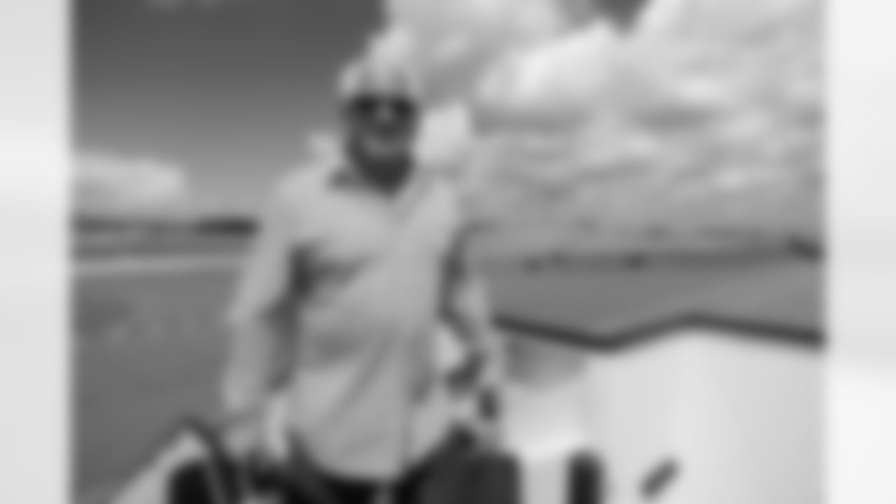 ATLANTA, GA - September 06, 2025 - Luxury Suite Excursion departs for the game between the Tampa Bay Buccaneers and Atlanta Falcons. The Bucs won the game, 23-20. Photo By Doug DeFelice/Tampa Bay Buccaneers