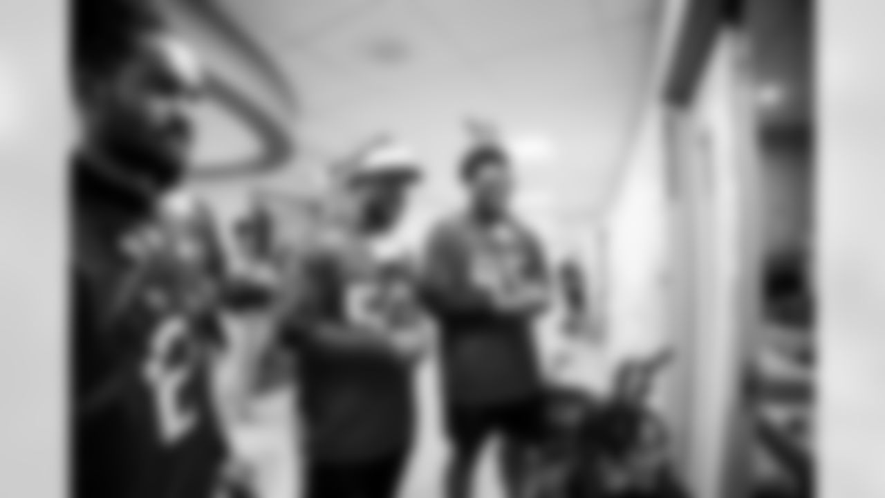 ST. PETERSBURG, FL - December 16, 2025 - Rookie Club visit to Johns Hopkins All Children's Hospital. Photo By Tori Richman/Tampa Bay Buccaneers