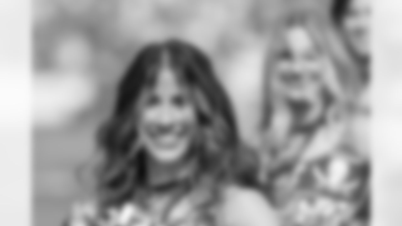 TAMPA, FL - November 09, 2025 - Tampa Bay Buccaneers Cheerleaders during the game between the New England Patriots and Tampa Bay Buccaneers. The Bucs lost the game, 28-23. Photo By Doug DeFelice/Tampa Bay Buccaneers