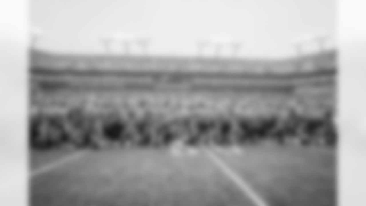 TAMPA, FL - December 07, 2025 - The Tampa Bay Buccaneers and New Orleans Saints during a regular season game at Raymond James Stadium. The Bucs lost the game, 24-20. Photo By Tori Richman/Tampa Bay Buccaneers