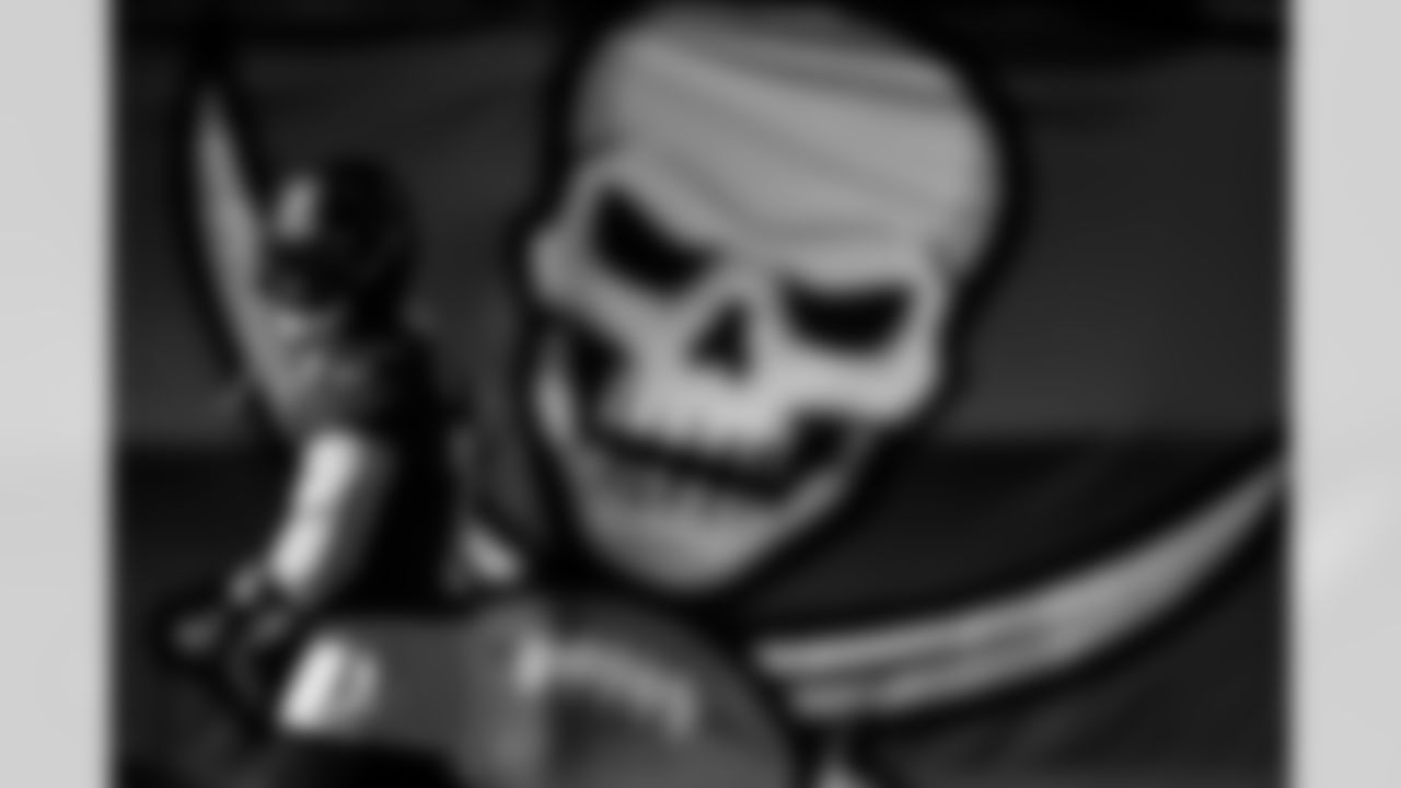 TAMPA, FL - November 28, 2025 - Running Back Bucky Irving #7 of the Tampa Bay Buccaneers during practice at AdventHealth Training Center. Photo By Kyle Zedaker/Tampa Bay Buccaneers