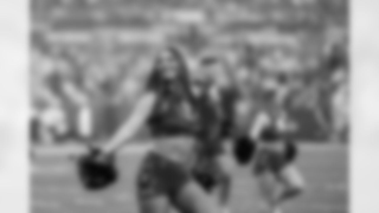 TAMPA, FL - January 03, 2026 - The Carolina Panthers and Tampa Bay Buccaneers play a regular season game at Raymond James Stadium. The Bucs won the game, 16-14. Photo By Tori Richman/Tampa Bay Buccaneers