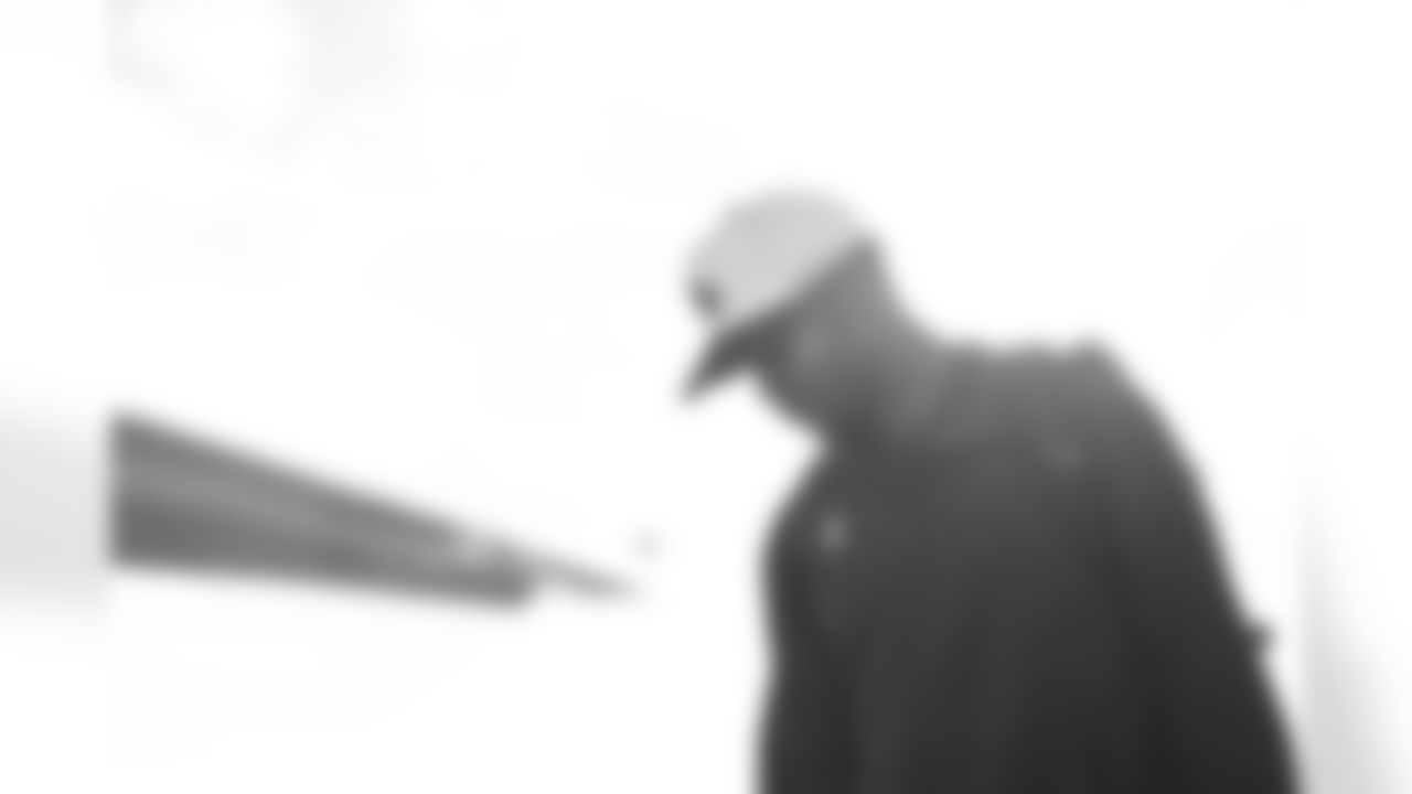 TAMPA, FL - November 22, 2025 - Cornerback Benjamin Morrison #21 of the Tampa Bay Buccaneers departs before the game against the Los Angeles Rams. Photo By Tori Richman/Tampa Bay Buccaneers