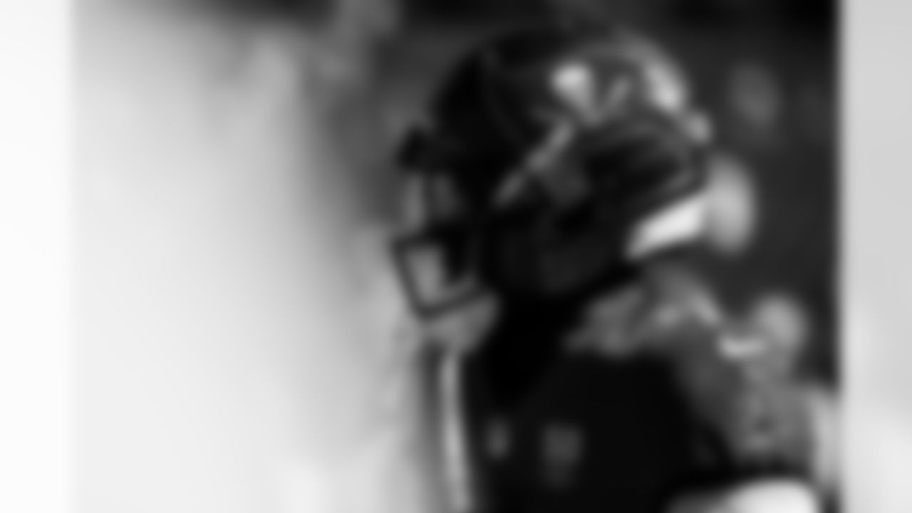 TAMPA, FL - November 30, 2025 - Running Back Bucky Irving #7 of the Tampa Bay Buccaneers before the game between the Arizona Cardinals and Tampa Bay Buccaneers. The Bucs won the game, 20-17. Photo By Kyle Zedaker/Tampa Bay Buccaneers