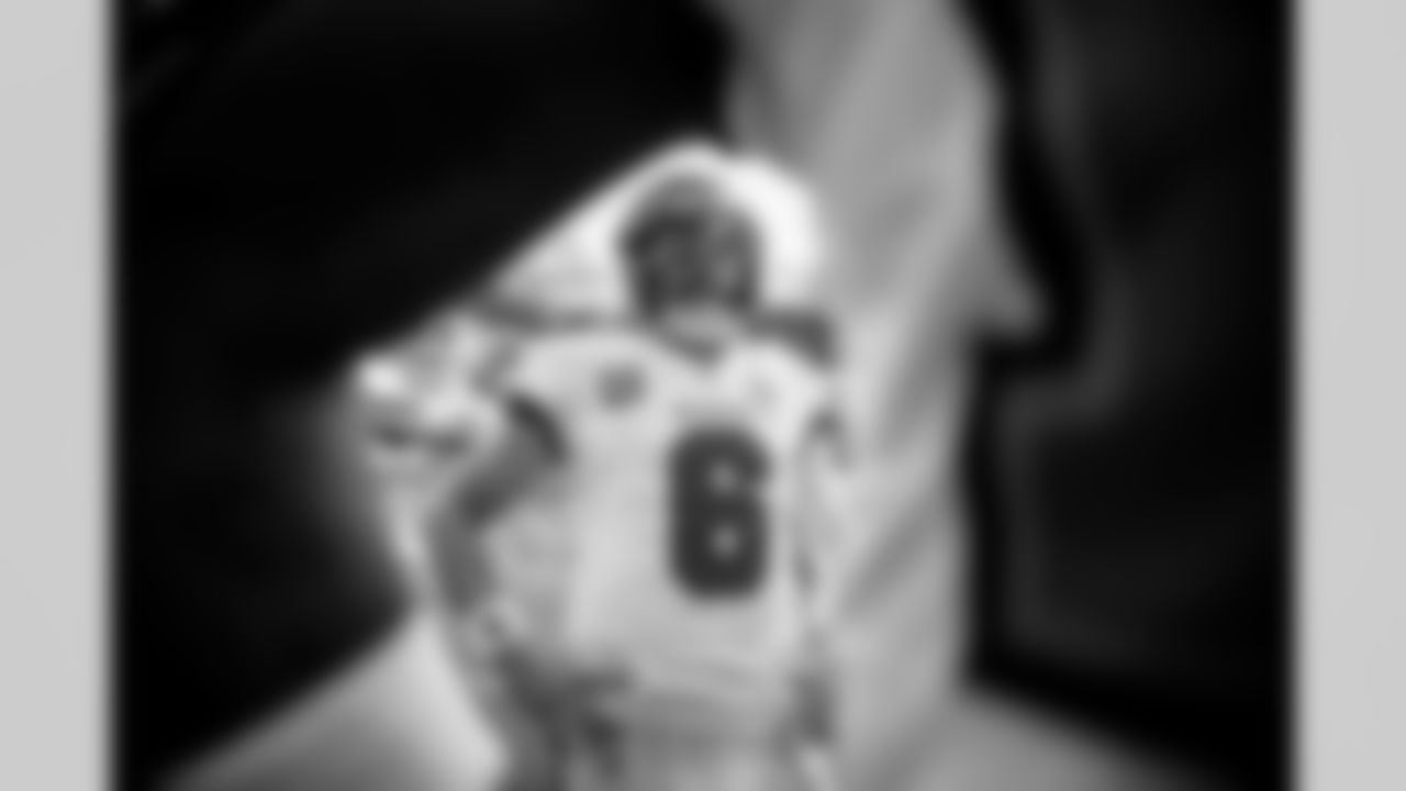 MIAMI GARDENS, FL - December 28, 2025 - Quarterback Baker Mayfield #6 of the Tampa Bay Buccaneers before the game between the Tampa Bay Buccaneers and Miami Dolphins. The Bucs lost the game, 20-17. Photo By Kyle Zedaker/Tampa Bay Buccaneers