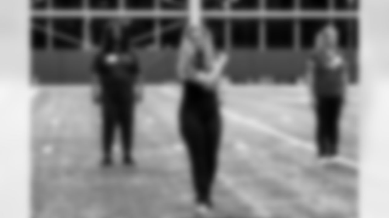 TAMPA, FL - November 19, 2025 - Tampa Bay Buccaneers Cheerleaders and Alumni during Field Rehearsal at AdventHealth Training Center. Photo By Tori Richman/Tampa Bay Buccaneers