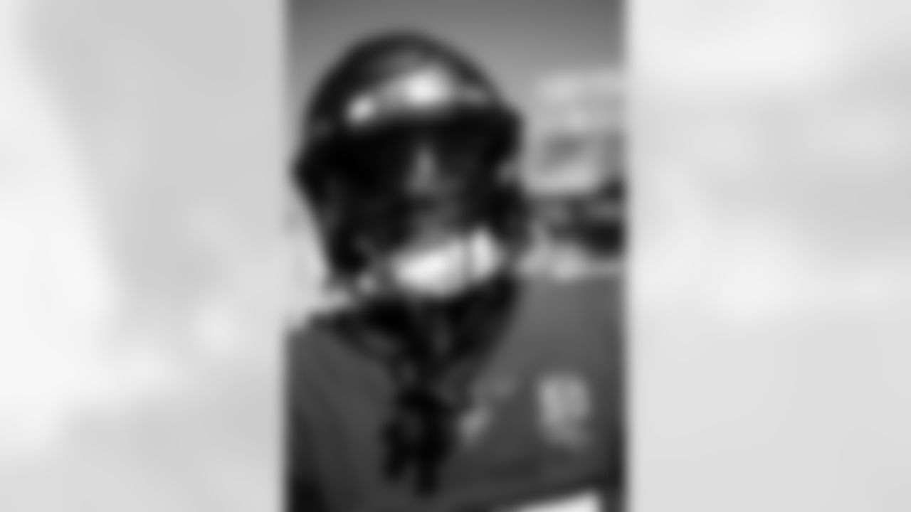 TAMPA, FL - November 30, 2025 - Wide Receiver Tez Johnson #15 of the Tampa Bay Buccaneers before the game between the Arizona Cardinals and Tampa Bay Buccaneers. The Bucs won the game, 20-17. Photo By Kyle Zedaker/Tampa Bay Buccaneers