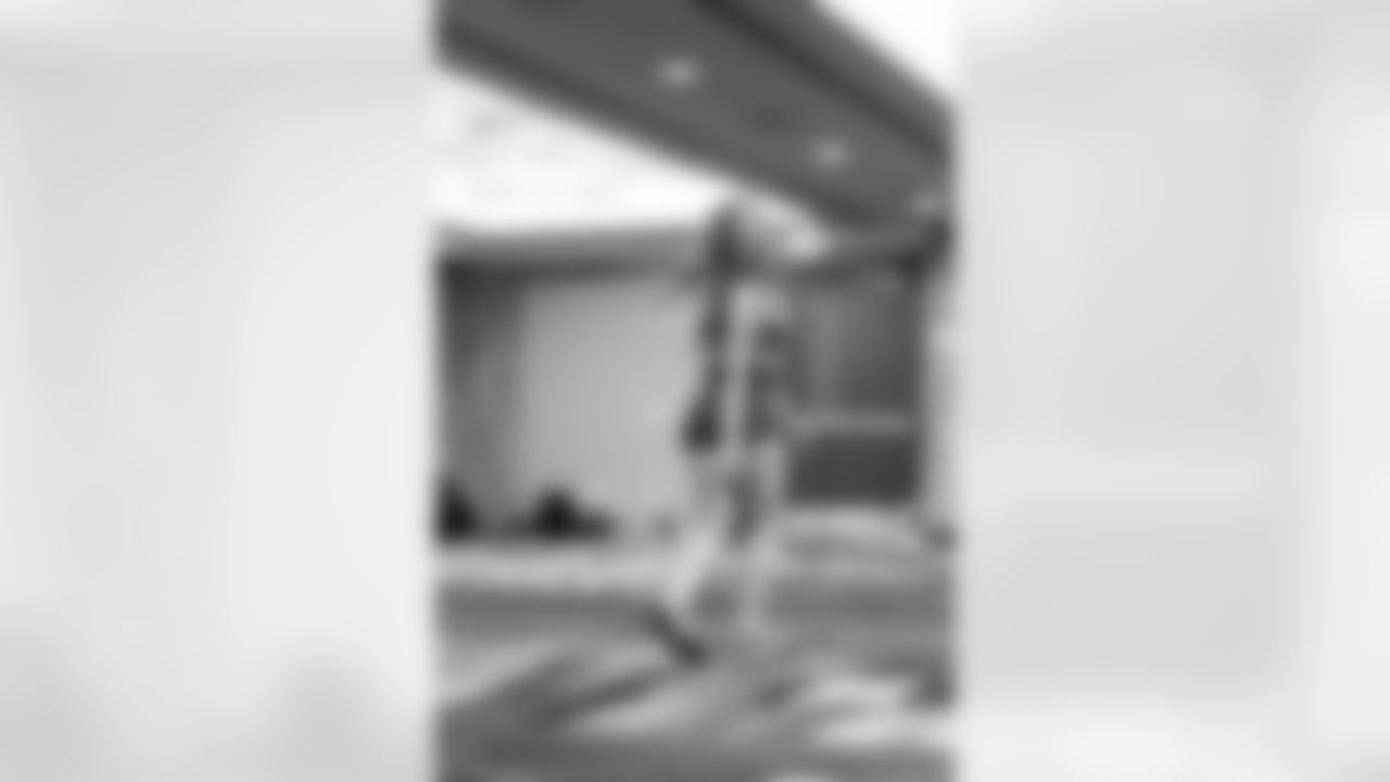 SAN FRANCISCO, CA - February 01, 2026 - Tampa Bay Buccaneers Pro Bowl Cheerleader Savannah during rehearsals. Photo By Tori Richman/Tampa Bay Buccaneers