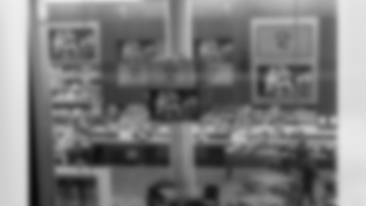 TAMPA, FL - December 11, 2025 - The 1976 Tampa Bay Buccaneers team reunion in the Hyundai Club at Raymond James Stadium. Photo By Mike Carlson/Tampa Bay Buccaneers