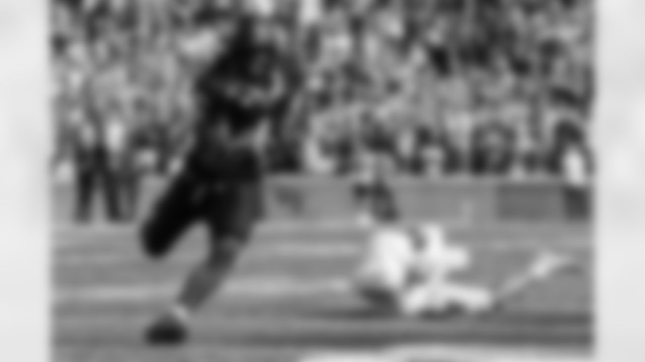 Wake Forest running back Demond Claiborne (1) runs for a touchdown during overtime in an NCAA college football game against Georgia Tech, Saturday, Sept. 27, 2025, in Winston-Salem, N.C. (AP Photo/Matt Kelley)