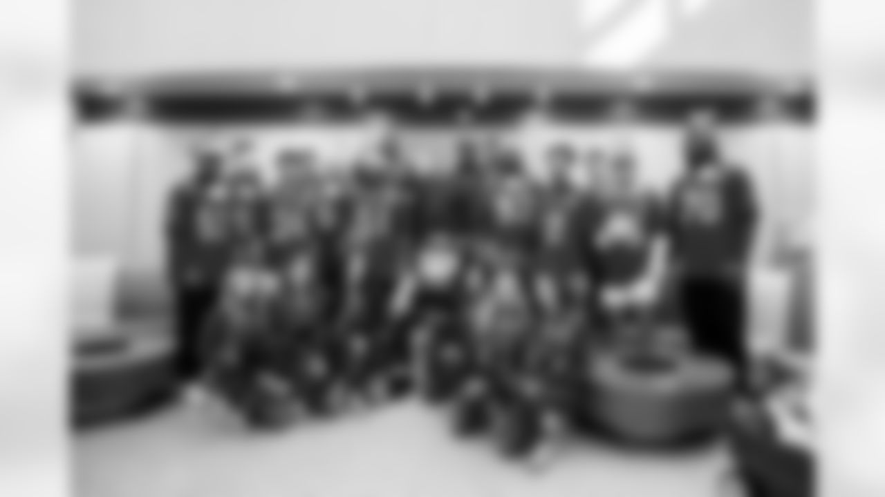 ST. PETERSBURG, FL - December 16, 2025 - Rookie Club visit to Johns Hopkins All Children's Hospital. Photo By Tori Richman/Tampa Bay Buccaneers