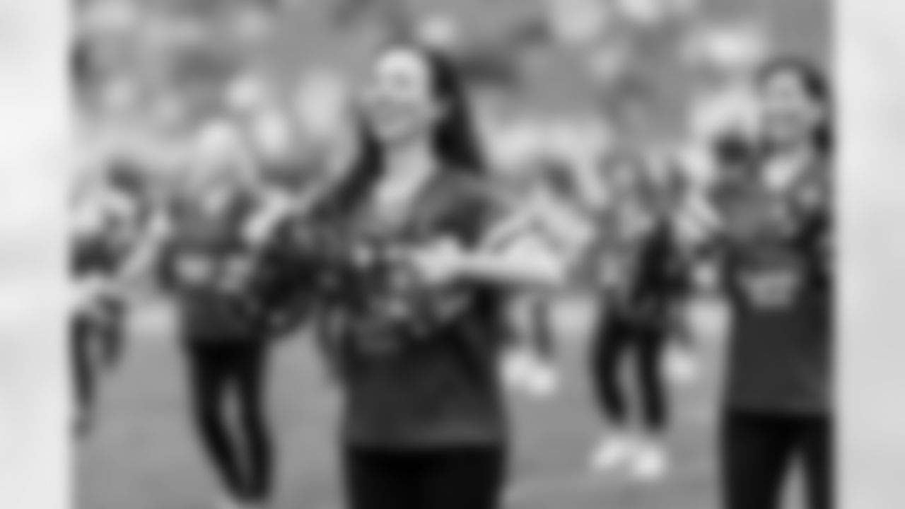 TAMPA, FL - December 07, 2025 - The Tampa Bay Buccaneers and New Orleans Saints during a regular season game at Raymond James Stadium. The Bucs lost the game, 24-20. Photo By Tori Richman/Tampa Bay Buccaneers