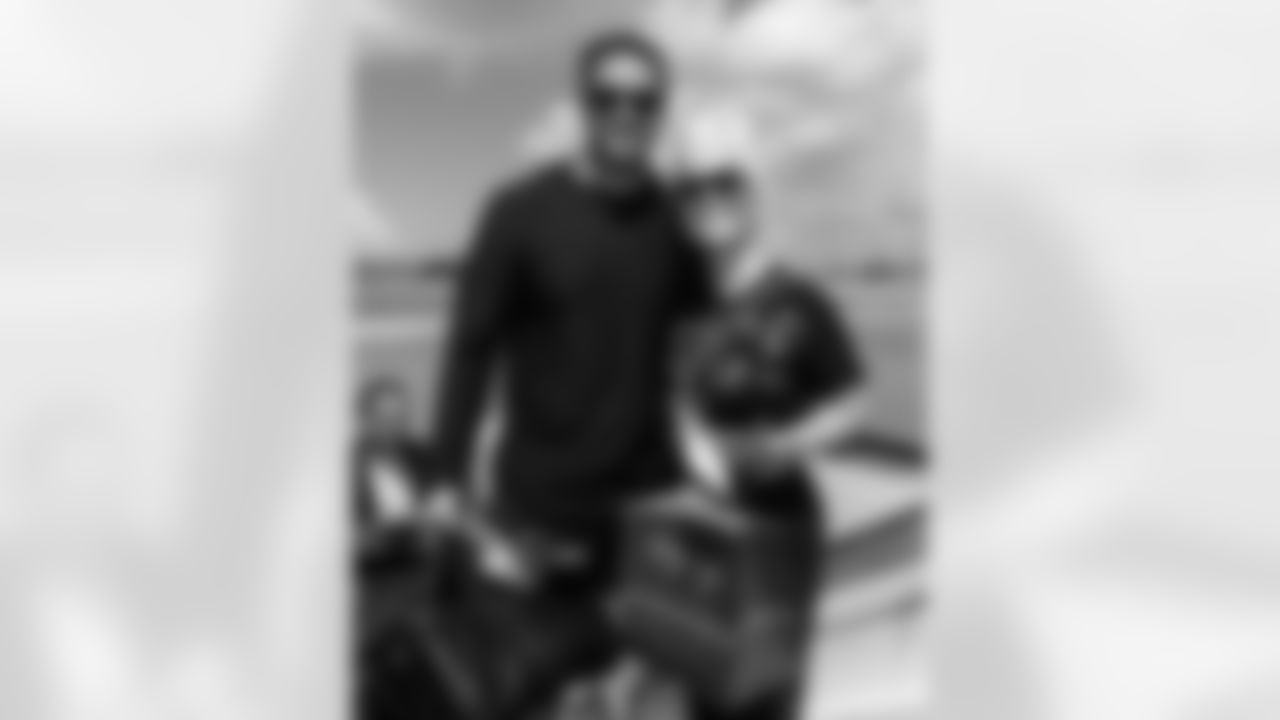 ATLANTA, GA - September 06, 2025 - Luxury Suite Excursion departs for the game between the Tampa Bay Buccaneers and Atlanta Falcons. The Bucs won the game, 23-20. Photo By Doug DeFelice/Tampa Bay Buccaneers