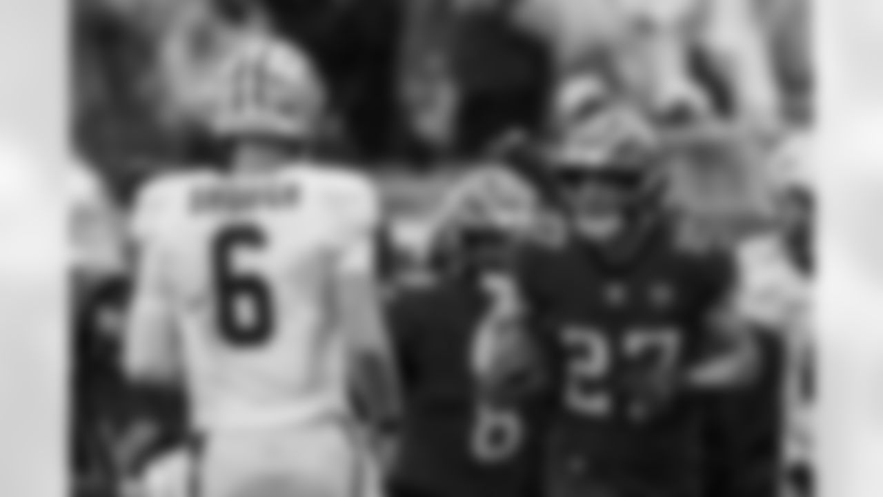 TAMPA, FL - December 07, 2025 - The Tampa Bay Buccaneers and New Orleans Saints during a regular season game at Raymond James Stadium. The Bucs lost the game, 24-20. Photo By Tori Richman/Tampa Bay Buccaneers