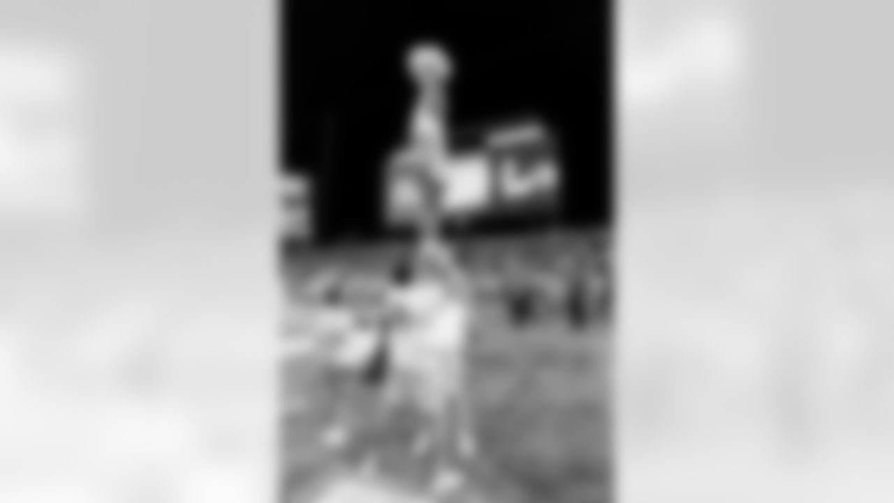 TAMPA, FL - December 11, 2025 - The Tampa Bay Buccaneers and Atlanta Falcons during a regular season game at Raymond James Stadium. The Bucs lost the game, 29-28. Photo By Tori Richman/Tampa Bay Buccaneers