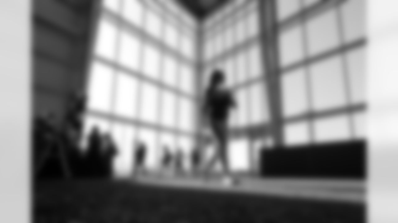 TAMPA, FL - May 15, 2025 - Finalists arrive before 2025 Tampa Bay Buccaneers Cheerleaders Final Auditions. Photo By Doug DeFelice/Tampa Bay Buccaneers