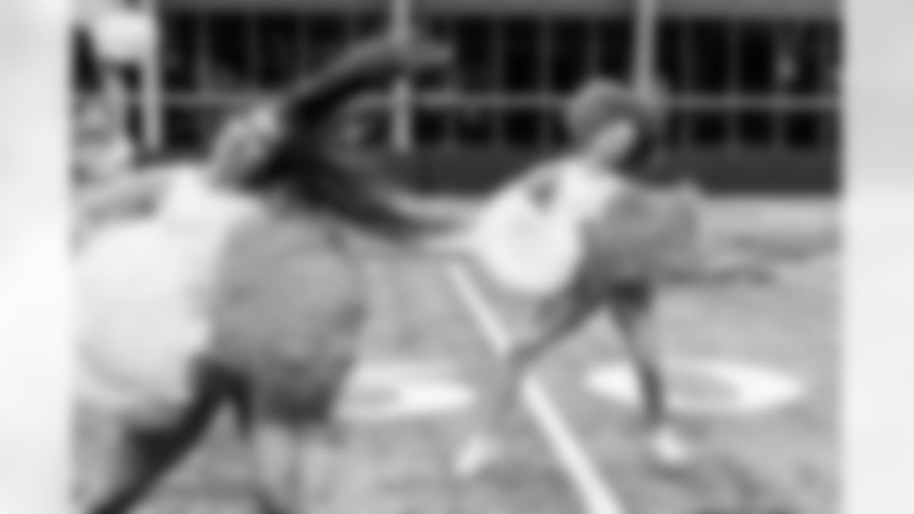 TAMPA, FL - December 09, 2025 - Tampa Bay Buccaneers Cheerleaders during Field Rehearsal at AdventHealth Training Center. Photo By Tori Richman/Tampa Bay Buccaneers