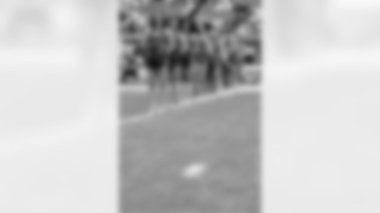 TAMPA, FL - December 07, 2025 - The Tampa Bay Buccaneers and New Orleans Saints during a regular season game at Raymond James Stadium. The Bucs lost the game, 24-20. Photo By Kyle Zedaker/Tampa Bay Buccaneers